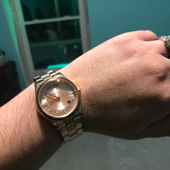 MK WATCH - Picture 5 of 8